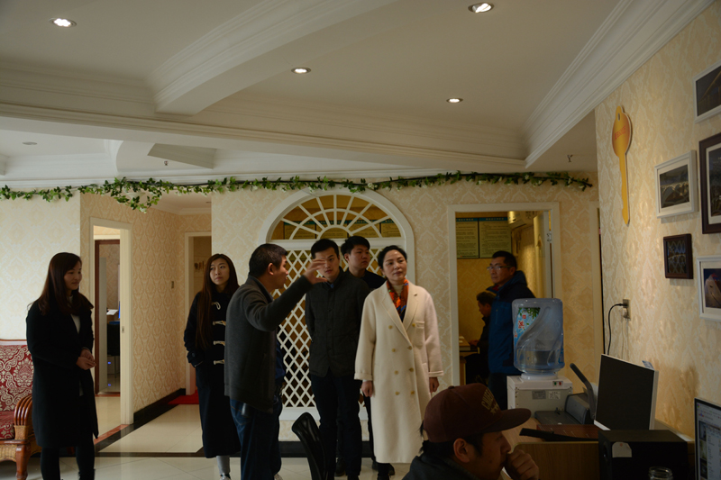 考察指導工作亮化工程公司